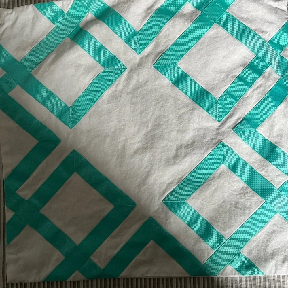 Pottery Barn -2 cushions in white and teal ribbon from PBTEEN collection - Picture 3 of 6